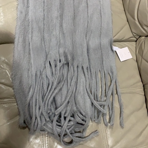 Lauren Conrad scarf grey LC new - Picture 3 of 6